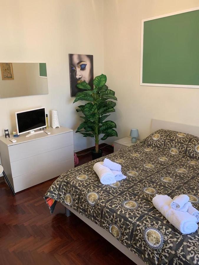 Apartament Dimora Di Maury A Due Passi Dai Trasporti E Da Ballaro Palermo Exterior foto